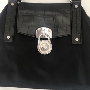Women’s Michael Kors bag